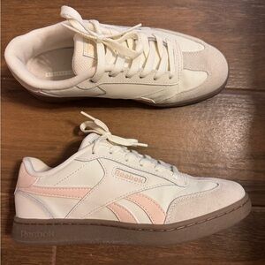 reebok size 7 worn once